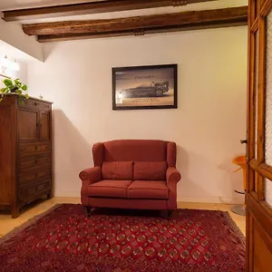 https://casa-donna-aiuola.hotels-amalfi.com